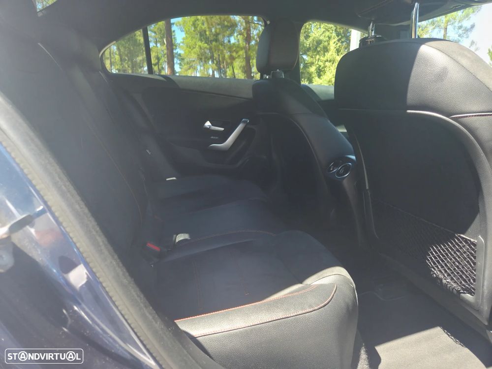 Mercedes-Benz A 180 d 7G-DCT AMG Line - 18