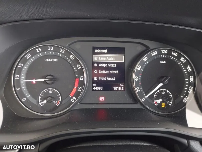 Skoda Octavia 2.0 TDI Ambition - 8