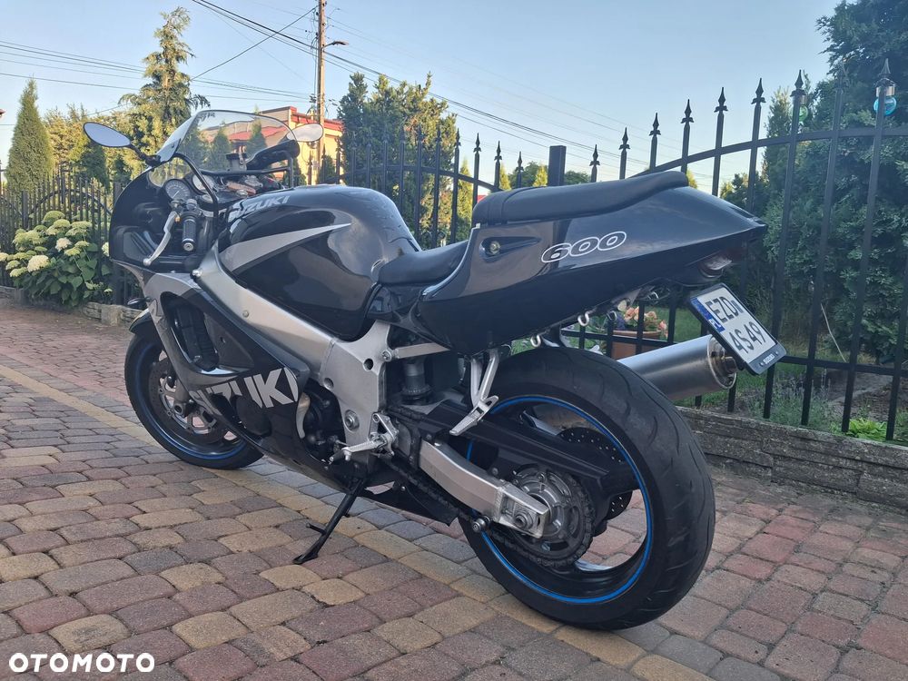 Suzuki GSX-R - 9