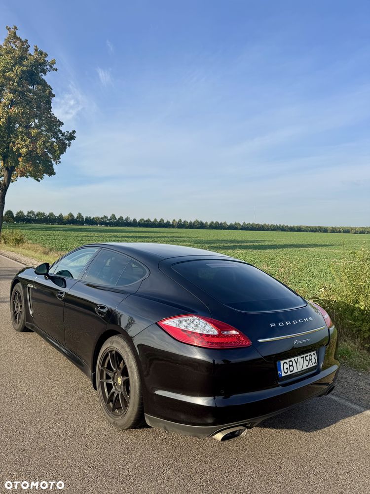 Porsche Panamera Standard - 10