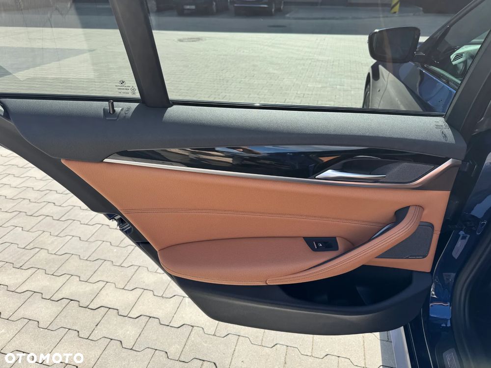 BMW Seria 5 530i xDrive - 15