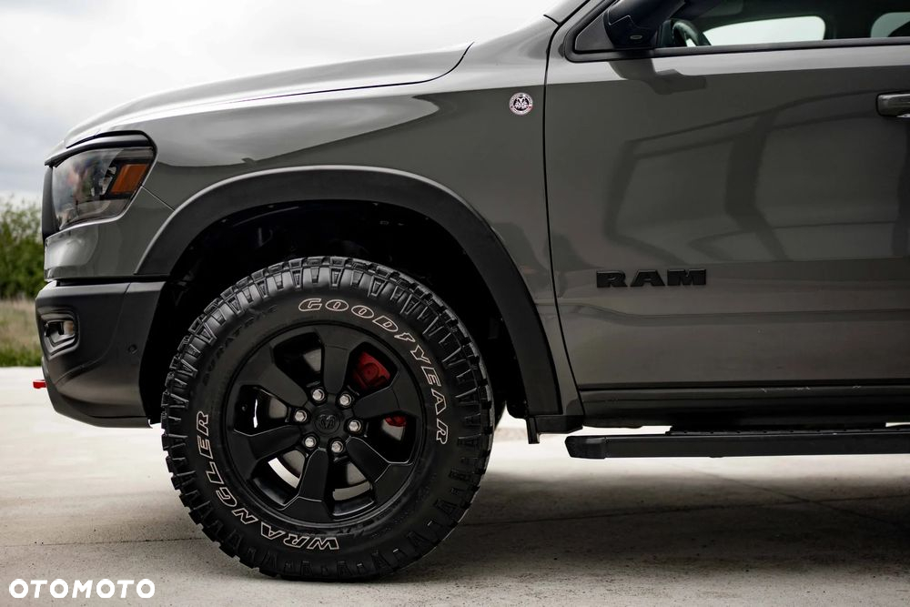 Dodge RAM 1500 5.7 4x4 - 7