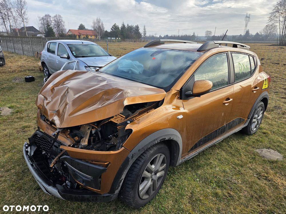 Dacia Sandero Stepway TCe 100 Celebration - 2