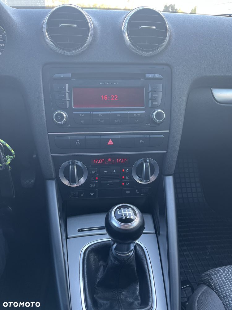 Audi A3 Sportback 1.8 TFSI quattro Attraction - 9