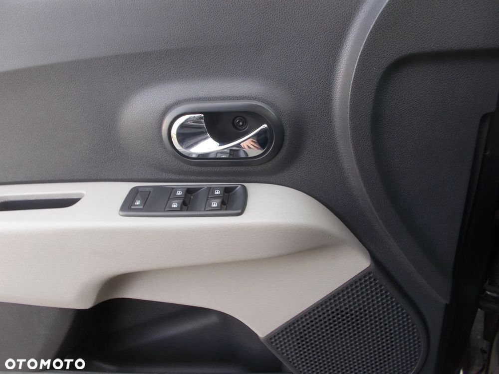 Dacia Lodgy 1.5 dCi Laureate - 14