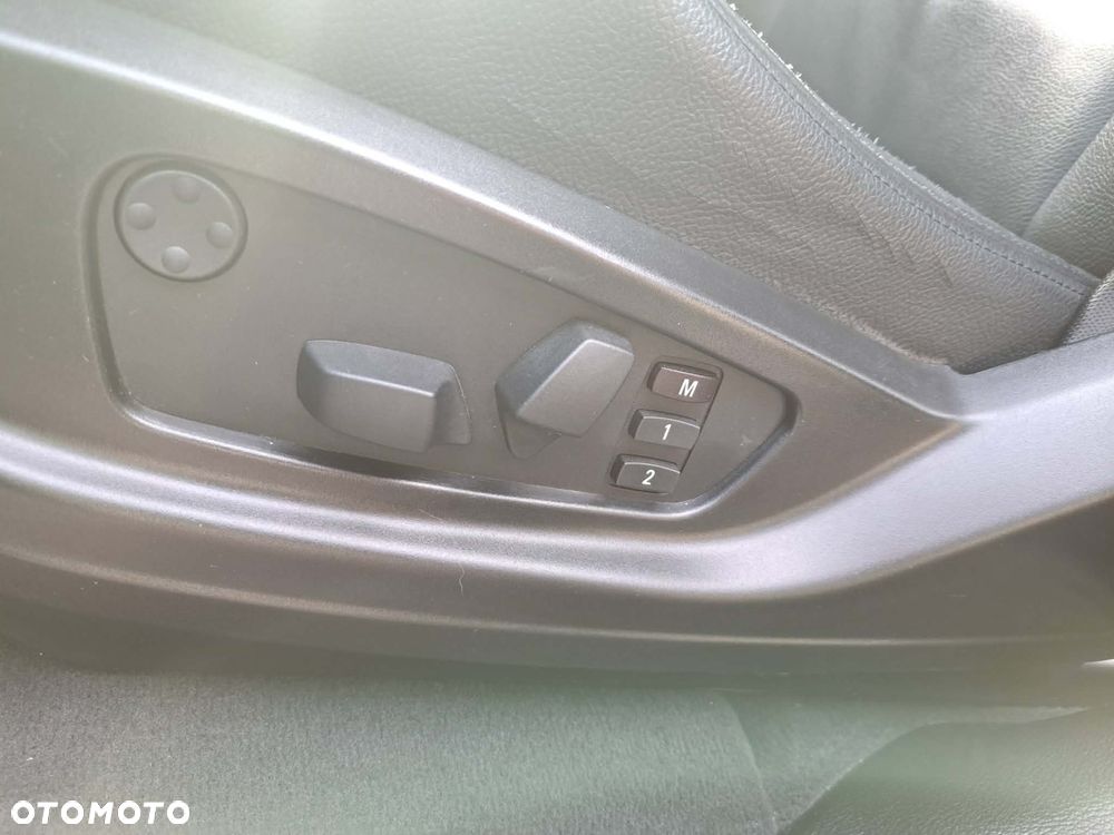 BMW X6 35i xDrive - 22