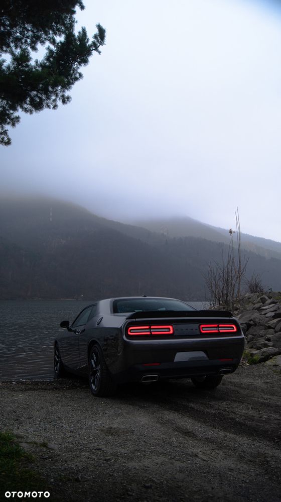 Dodge Challenger - 3