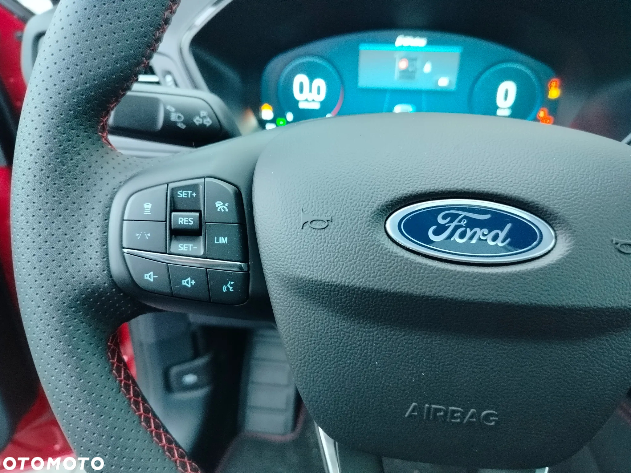 Ford Kuga 1.5 EcoBoost FWD ST-Line X - 22