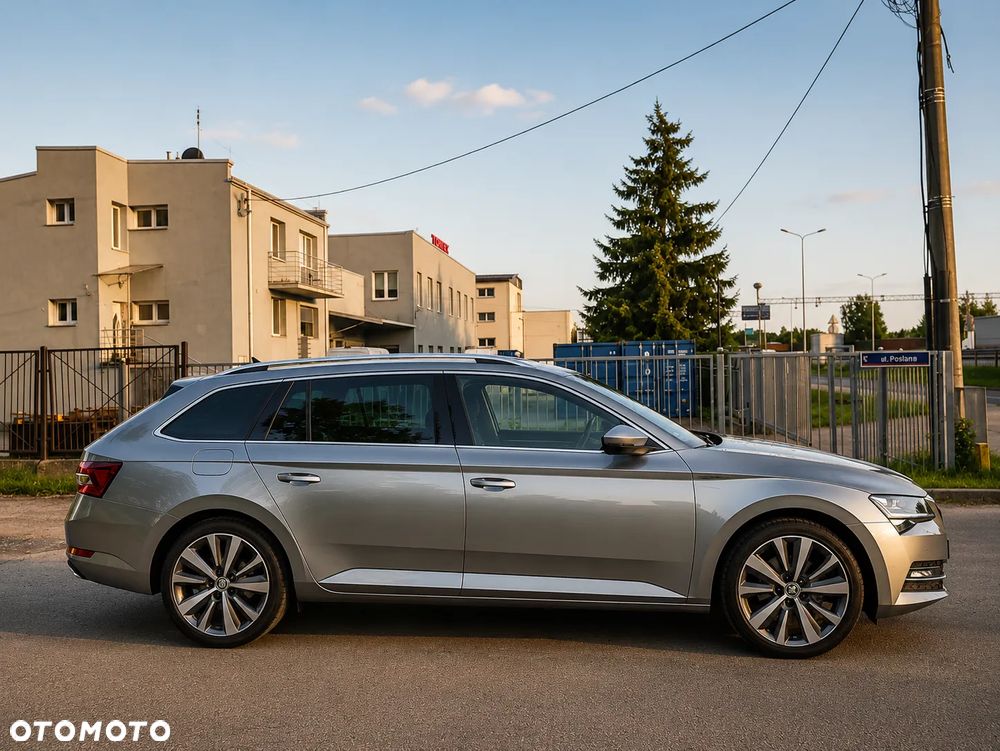 Skoda Superb 2.0 TDI SCR Style DSG - 4