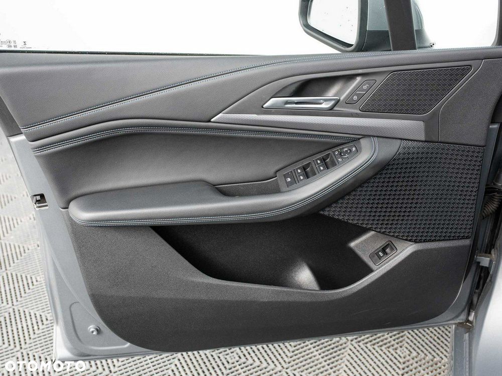 BMW Seria 2 218d M Sport sport - 11