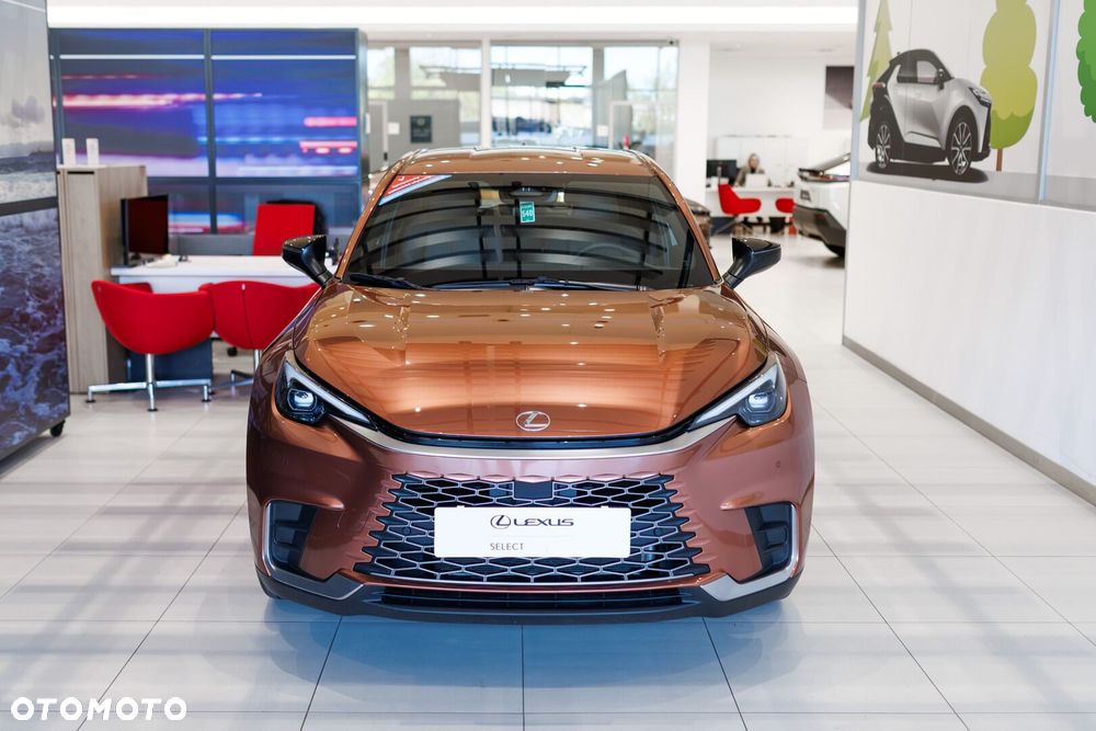 Lexus LBX