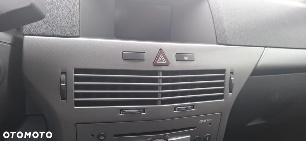 Opel Astra H Hb na części benzyna - 5
