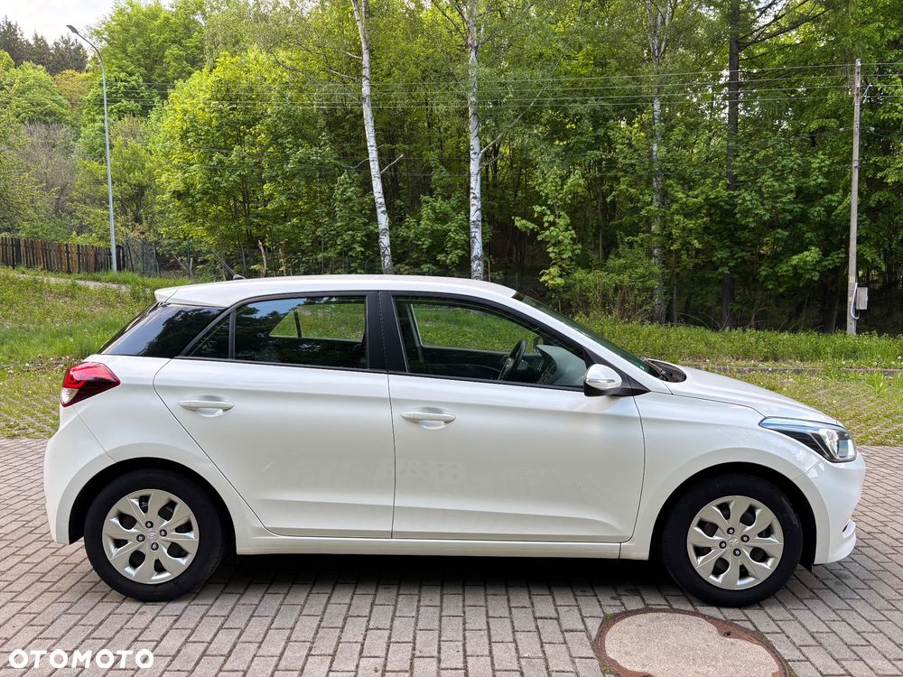 Hyundai i20 blue 1.2 Style - 15
