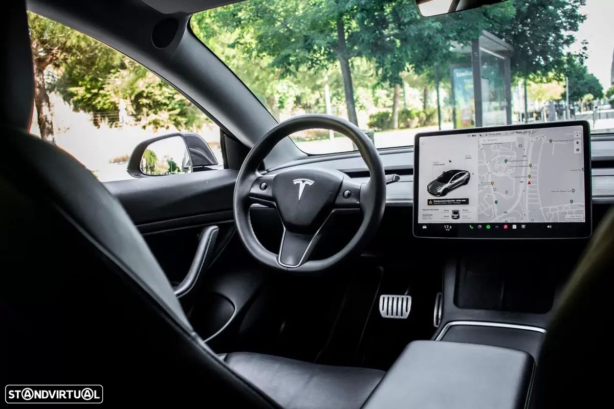 Tesla Model 3 Performance Dual Motor AWD - 24