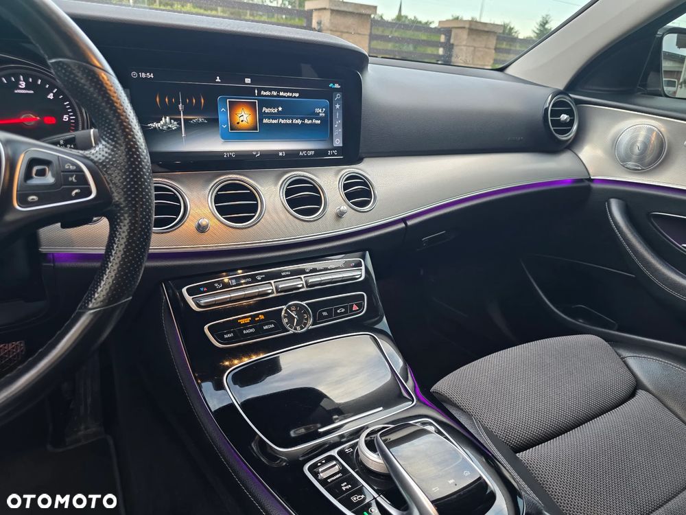 Mercedes-Benz Klasa E 220 d 9G-TRONIC Avantgarde - 21