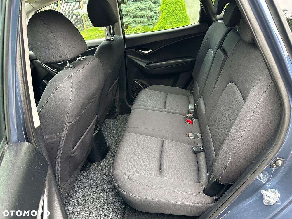 Hyundai ix20 1.4 blue YES Plus - 21