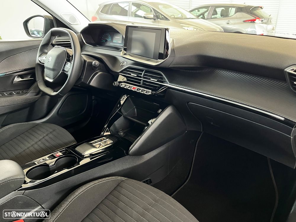 Peugeot e-2008 - 8