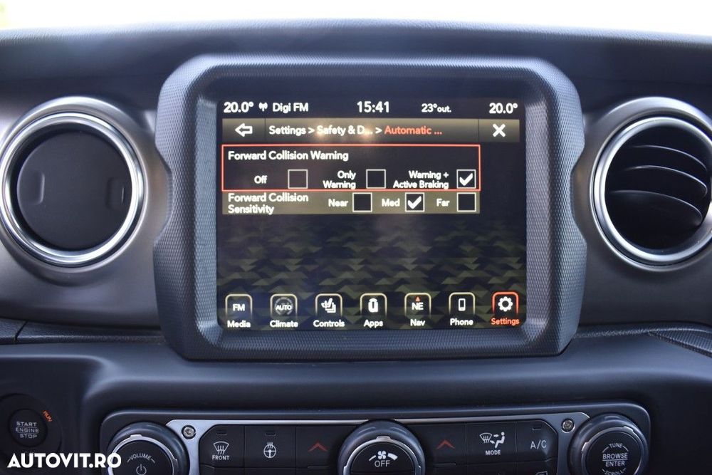 Jeep Wrangler - 20