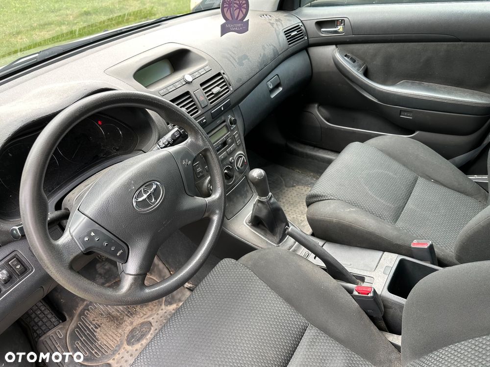 Toyota Avensis - 3