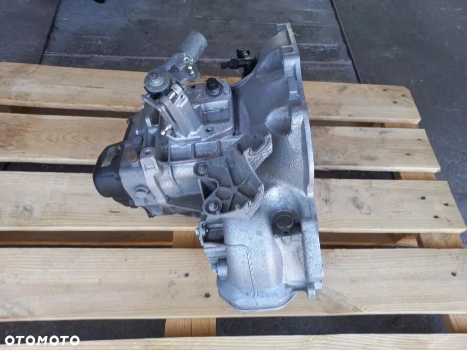 Skrzynia biegów Opel Meriva B F17W394 - 3