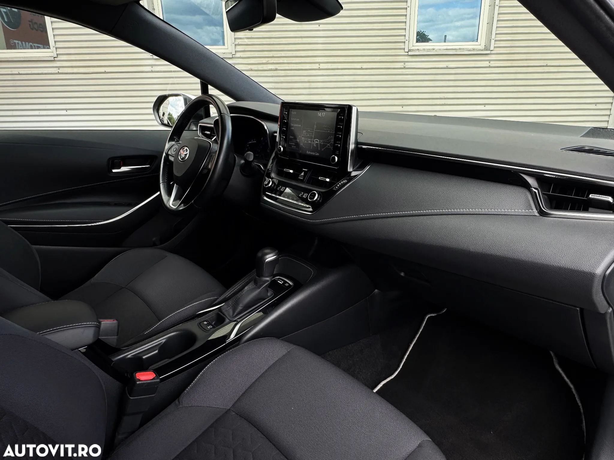 Toyota Corolla 1.8 HSD Exclusive interior Negru - 17