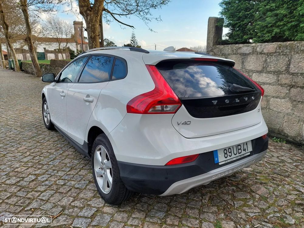 Volvo V40 Cross Country 2.0 D2 Kinetic Geartronic - 3