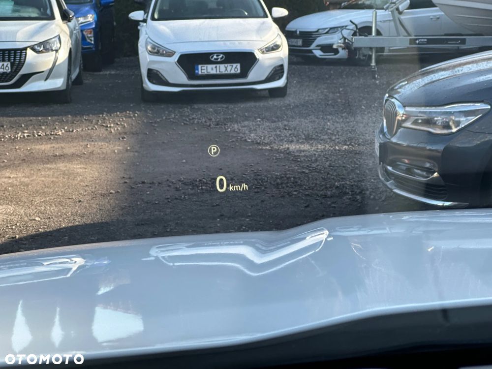 Jaguar F-Pace P250 AWD R-Dynamic SE - 26