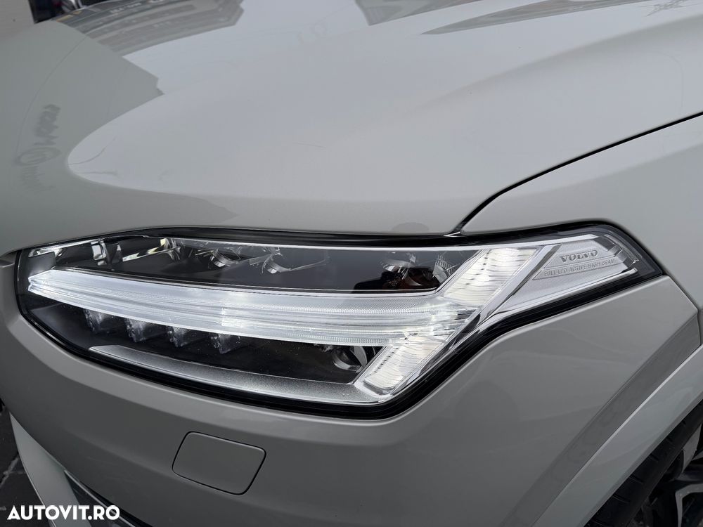 Volvo XC 90 T8 AWD Recharge Geartronic Inscription Edition - 32