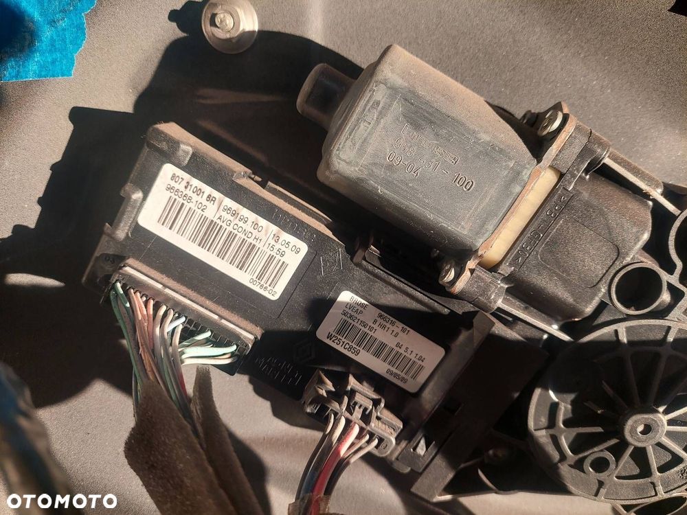 DRZWI KOMPLETNE LEWY PRZÓD RENAULT MEGANE III 5D TEB66 80731001 - 7