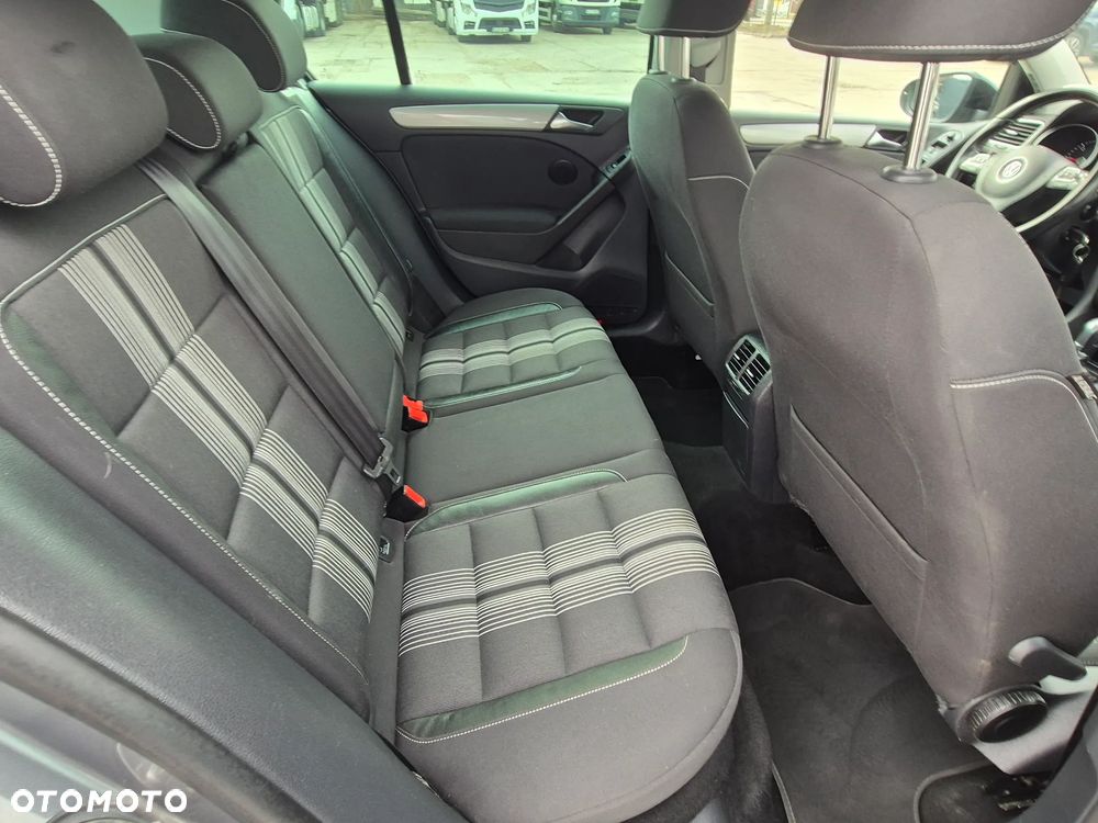 Volkswagen Golf 2.0 TDI DPF DSG MATCH - 27