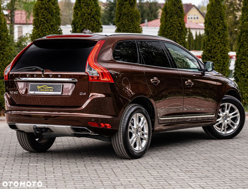 Volvo XC 60 D4 Momentum - 24