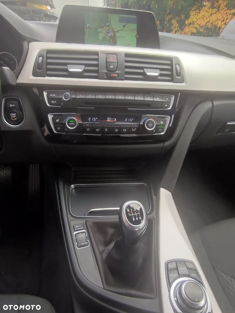 BMW Seria 3 320d - 11
