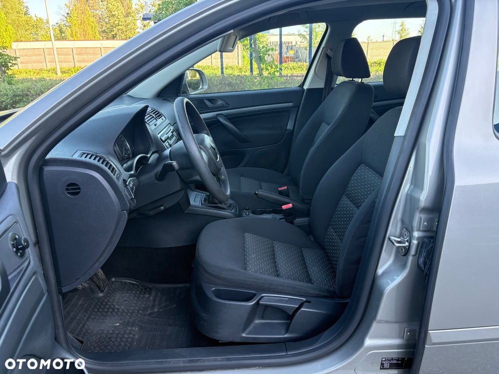 Skoda Octavia 1.6 Ambiente EU5 - 17