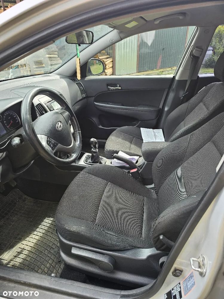 Hyundai i30 1.6 CRDI Comfort - 11