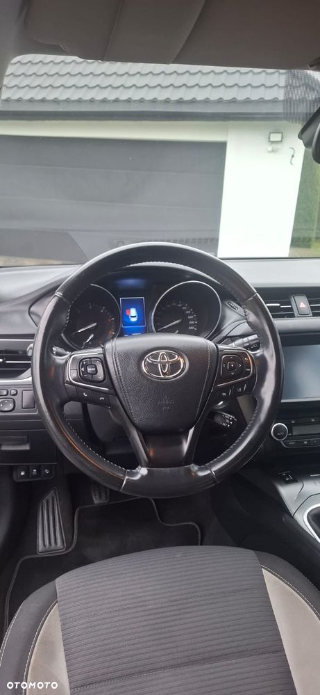 Toyota Avensis 2.0 D-4D Selection - 8