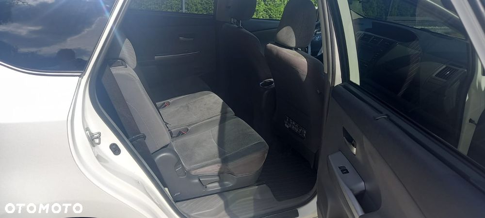 Toyota Prius+ 1.8 HSD Luna - 11