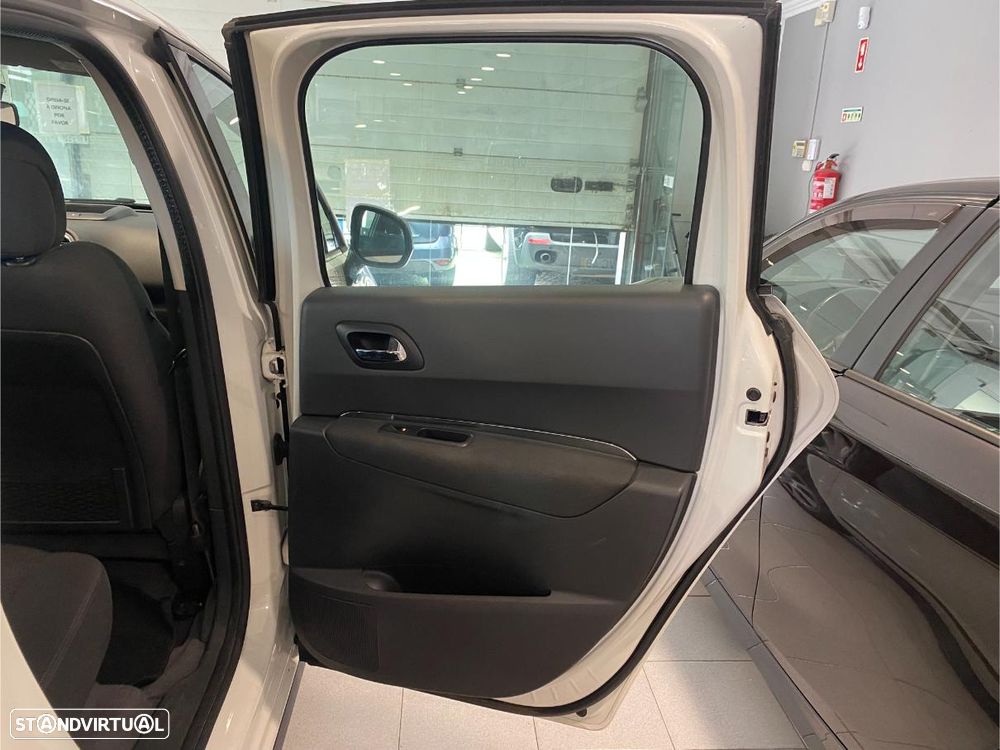 Peugeot 3008 e-HDi 115 ETG6 Stop&Start Active - 16