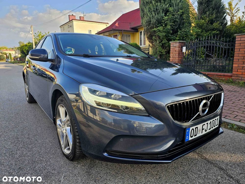 Volvo V40 D4 Geartronic Summum - 4