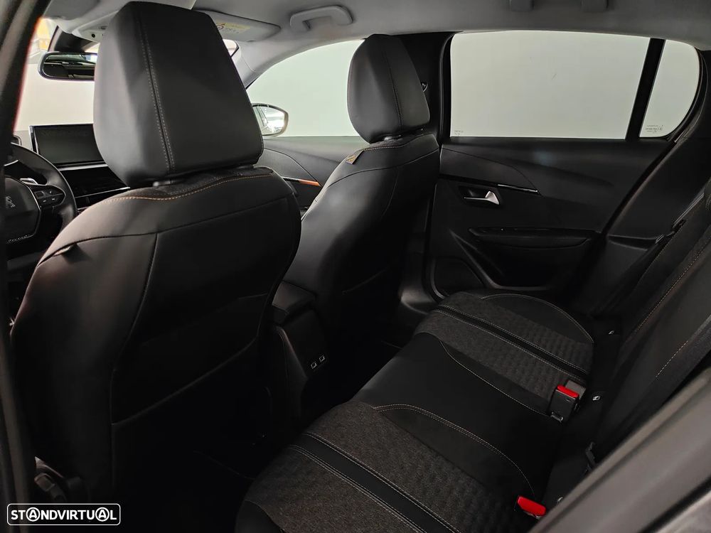 Peugeot 208 1.2 PureTech Allure Pack EAT8 - 39