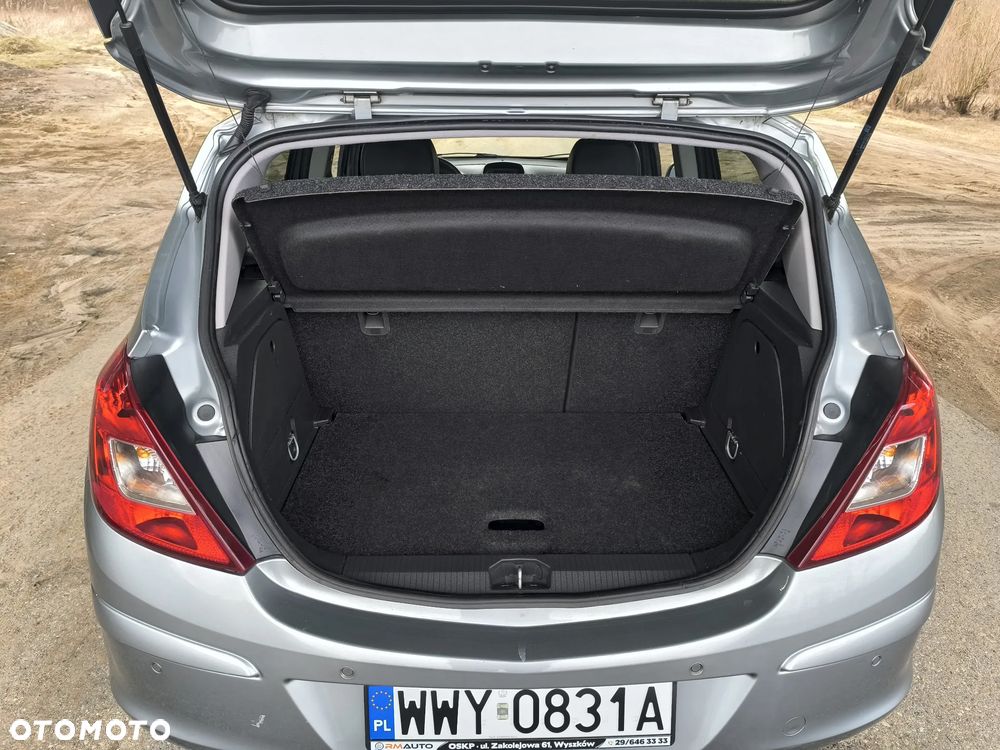 Opel Corsa 1.4 16V Energy - 11