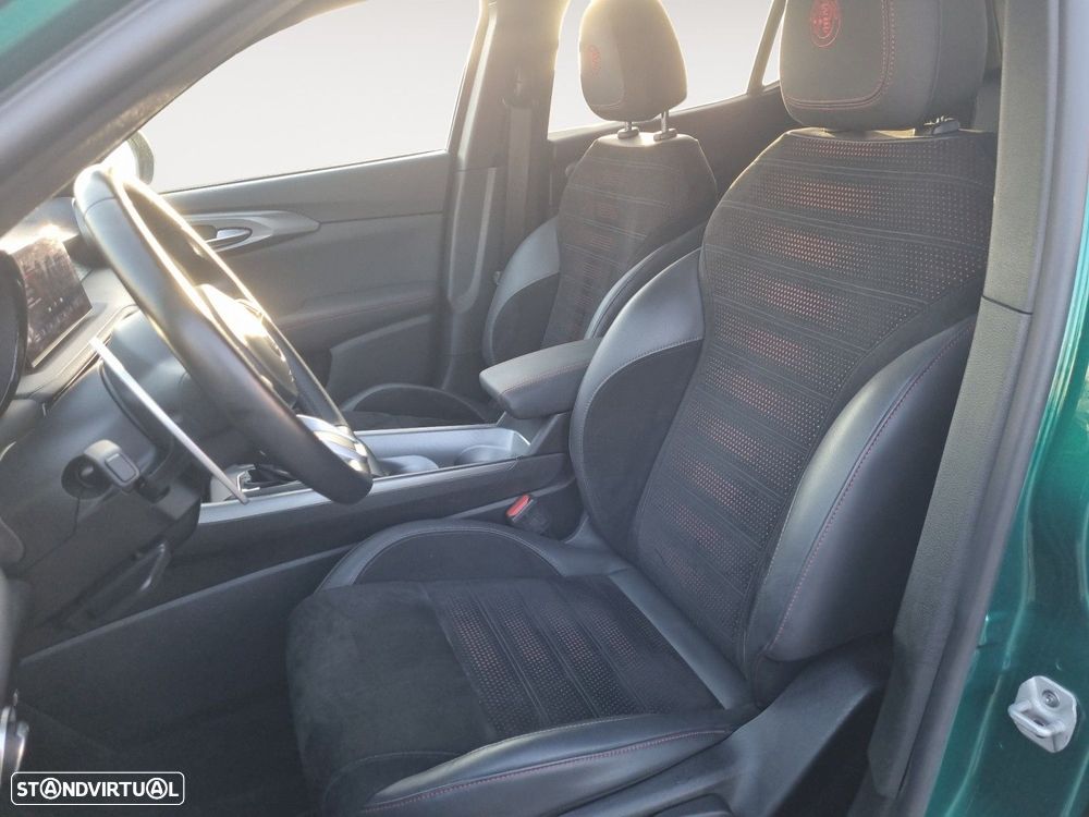 Alfa Romeo Tonale 1.5 Hybrid Edizione Speciale — fotografia 9