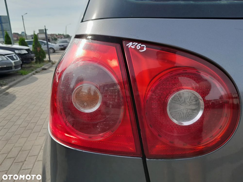 VW GOLF V LAMPA TYLNA LEWA W BŁOTNIK HB - 1