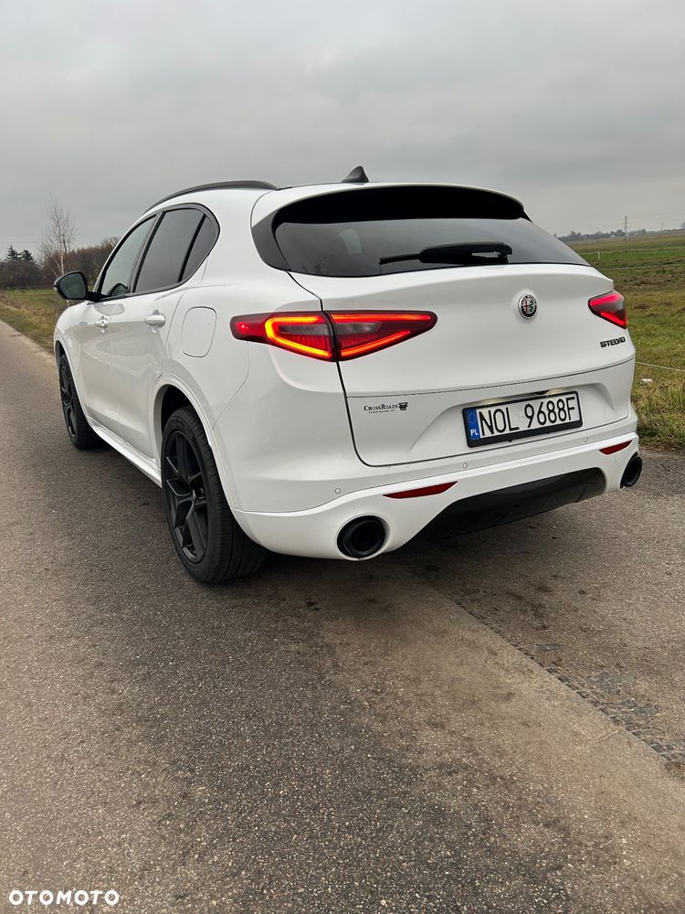 Alfa Romeo Stelvio - 21