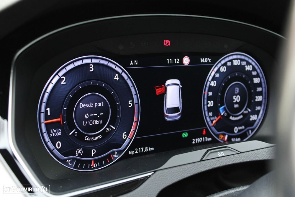 VW Passat Variant 1.6 TDI Highline DSG - 5