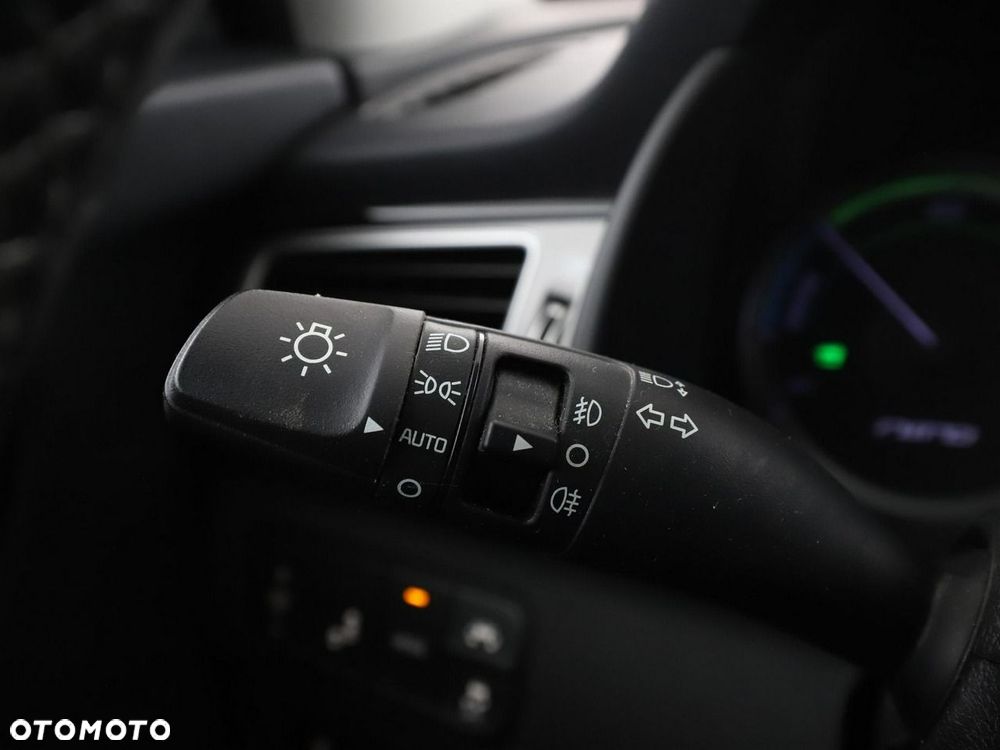 Kia Niro 1.6 GDI PHEV 2WD Spirit - 35