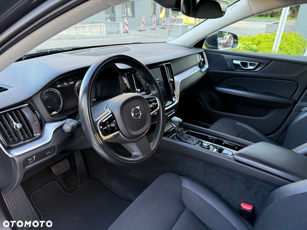 Volvo V60 D4 Momentum Pro - 10