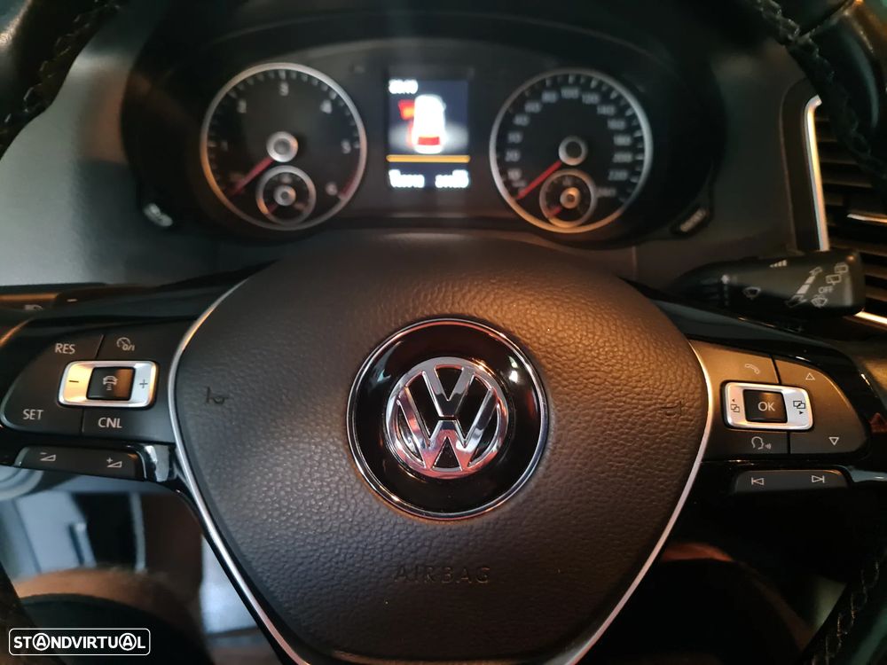 VW Sharan 2.0 TDI Blue Highline DSG - 8