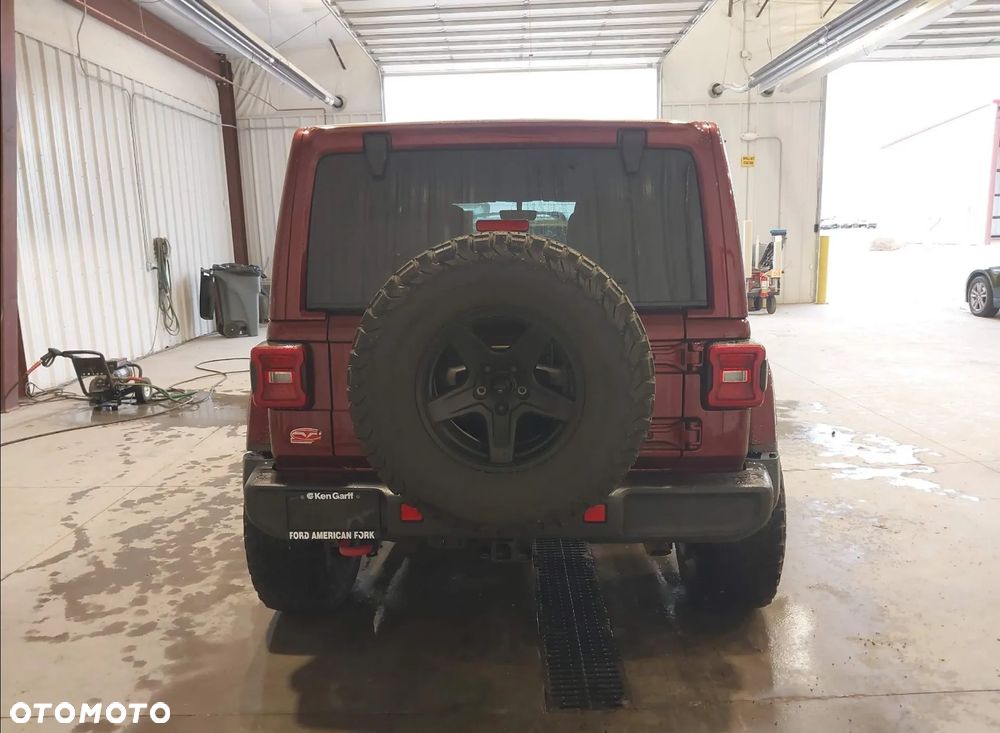 Jeep Wrangler - 4