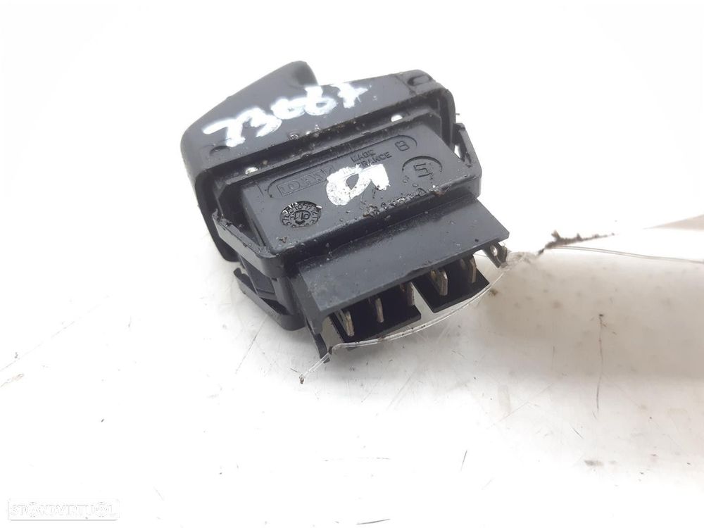 COMANDO ELEVADOR DE VIDRO FRONTAL ESQUERDO RENAULT MEGANE I CLASSIC 2001 - 1