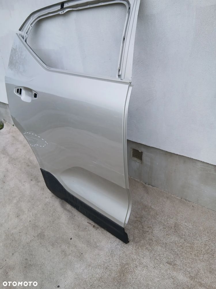 DRZWI TYLNE PRAWE VOLVO XC 40 - 2